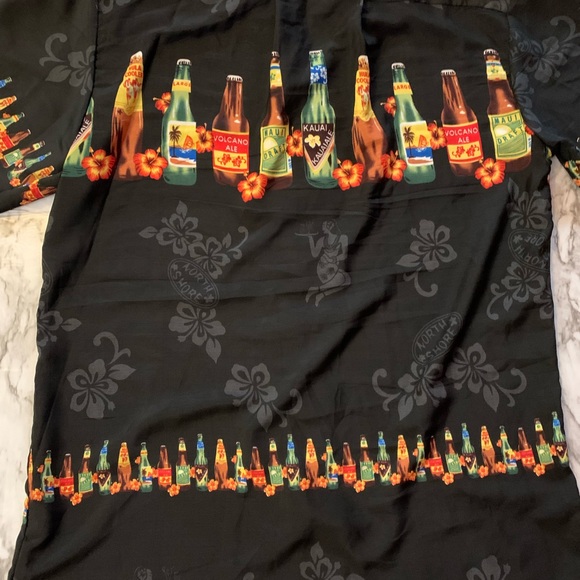 Men’s Hawaiian Button Down Shirt - Picture 6 of 8